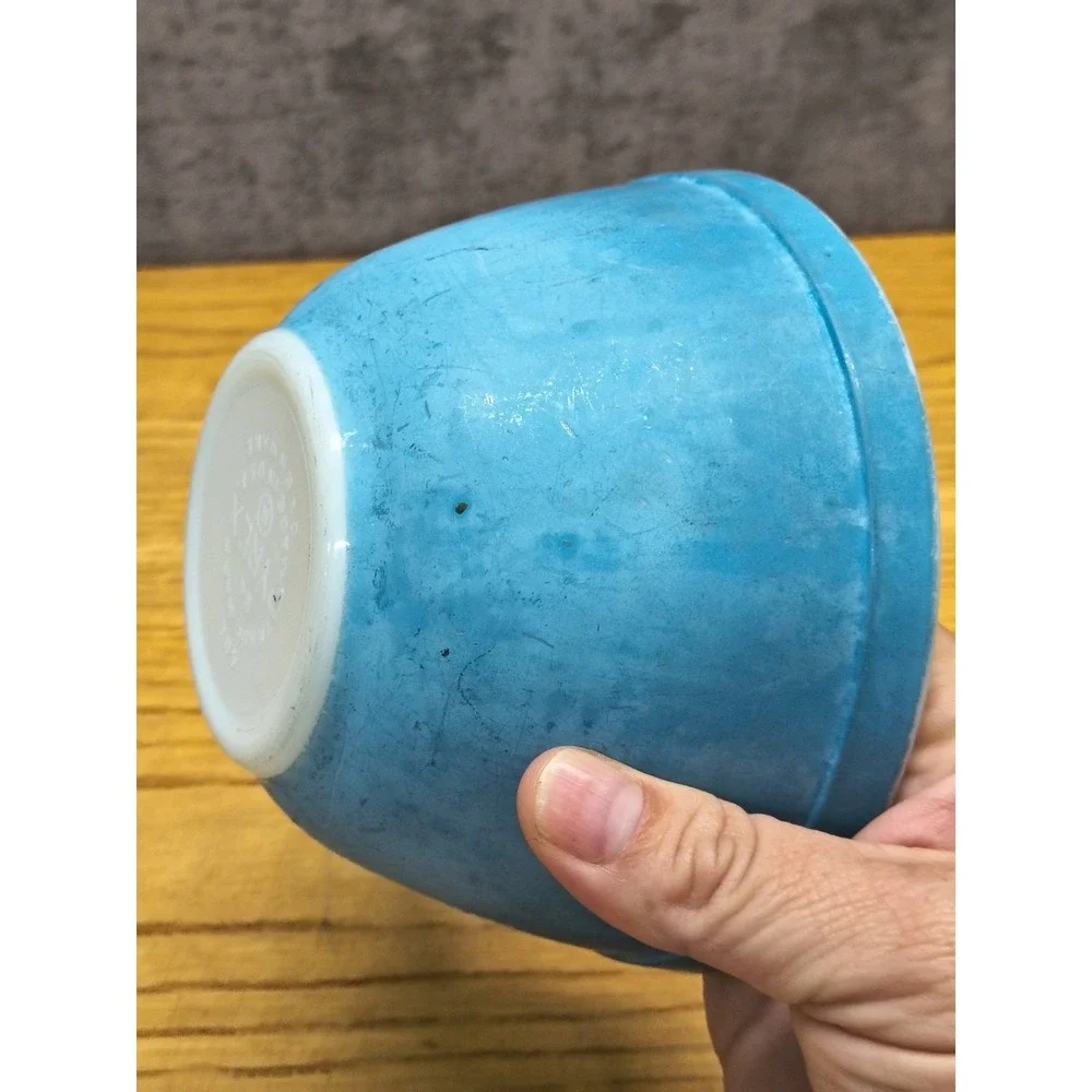 Vintage PYREX #401 Primary‎ Colors Blue 1.5 Pint Small Nesting Mixing Bowl